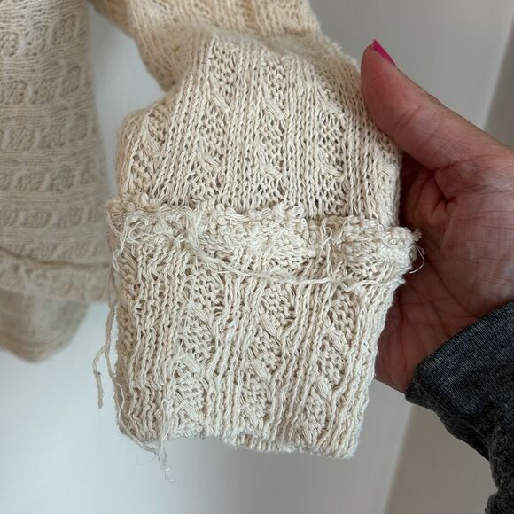 We the Free Free People open knit raw hem light weight cream sweater size medium - Picture 6 of 8